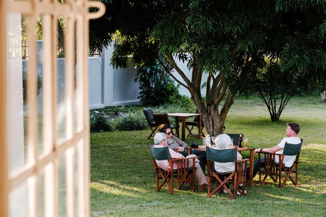 The Guinea Fowl Bed & Breakfast เอนเทบเบ้ ภายนอก รูปภาพ